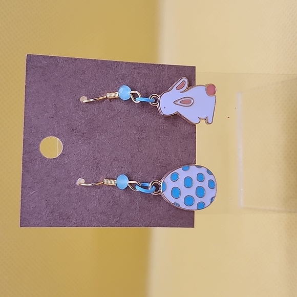 Jewelry - Bunny with Blue Polk a dots Easter Egg Earrings